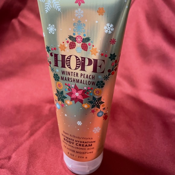 Bath & Body Works Hope Winter Peach Marshmallow Body Cream - Picture 2 of 3